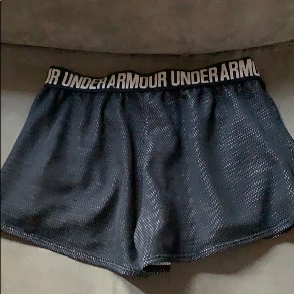 under armour workout shorts - Picture 2 of 3